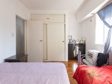 VENTA - DEPTO 2 AMB CON BALCON MUY LUMINOSO