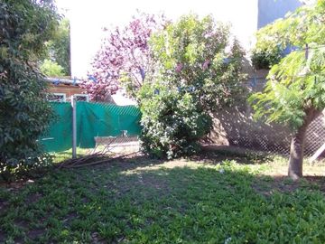 VENTA CASA EN BLOCK COCHERA Y PARQUE