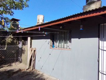 VENTA CASA EN BLOCK COCHERA Y PARQUE