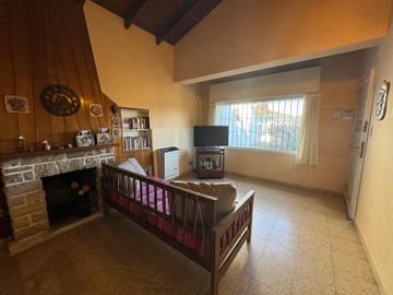 Casa Venta Villa Gesell Centro Gas natural 4 amb
