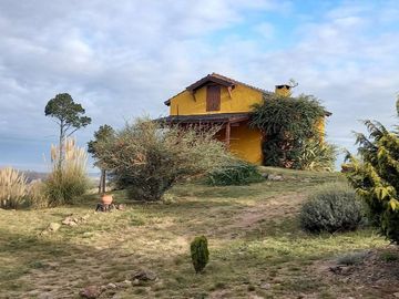 SE VENDE COMPLEJO DE 5 CABAÑAS CON PILETA 1 HECTAR