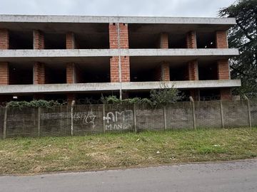 VENTA DE DPTO. 2 AMBIENTES CON COCHERA INCLUIDA