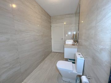 VENTA CASA 4 DORMITORIOS Bo. EL CIPRES CIPOLLETTI