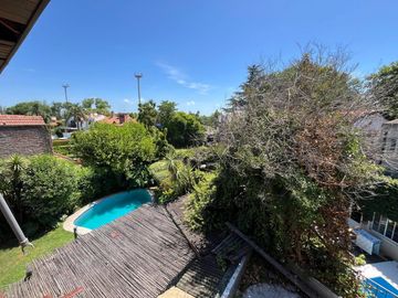 CASA CON PARQUE PILETA EN LOMAS DE SAN ISIDRO