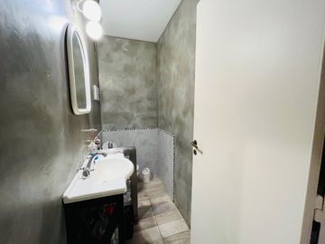 CASA CON PARQUE PILETA EN LOMAS DE SAN ISIDRO