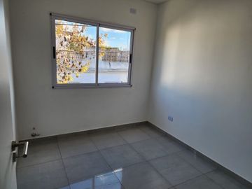 Venta PH Tríplex Frente A Estrenar Patio y Cochera