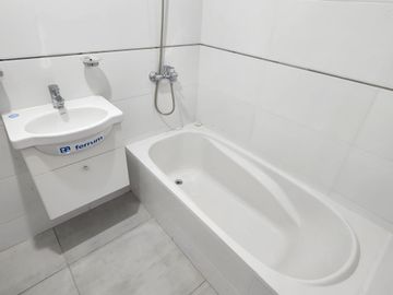 Venta PH Tríplex Frente A Estrenar Patio y Cochera