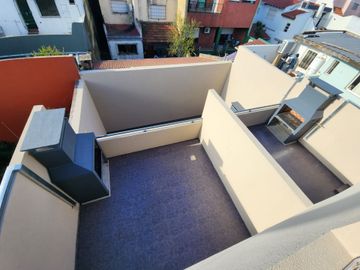 Venta PH Tríplex Frente A Estrenar Patio y Cochera