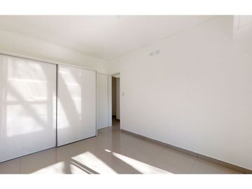 Venta PH Tríplex Frente A Estrenar Patio y Cochera