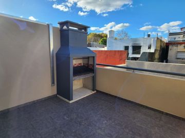 Venta PH 4 amb A Estrenar Patio Jardín Parrilla