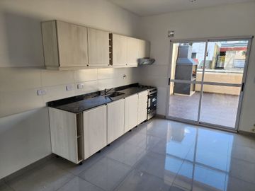 Venta PH 4 amb A Estrenar Patio Jardín Parrilla
