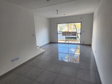 Venta PH 4 amb A Estrenar Patio Jardín Parrilla