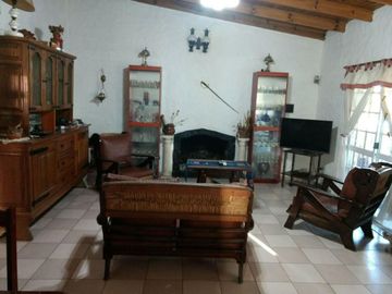 Casa 3 amb venta Barrio Los Ombúes Fcio Varela