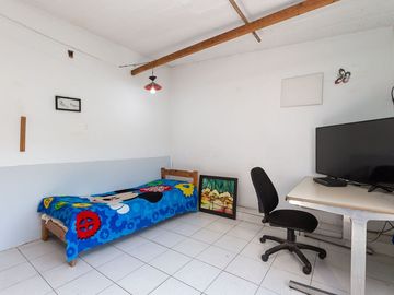 Venta PH 2 ambientes en Villa Libertad. Permuta