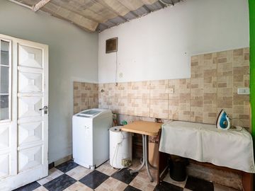 Venta PH 2 ambientes en Villa Libertad. Permuta