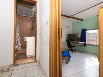 Venta PH 2 ambientes en Villa Libertad. Permuta