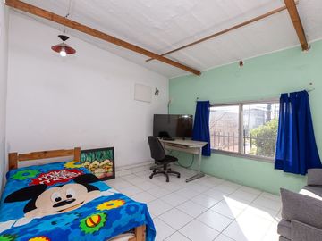 Venta PH 2 ambientes en Villa Libertad. Permuta