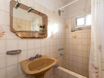 Venta PH 4 ambientes en Villa Libertad. Permuta