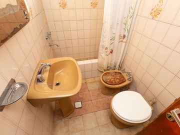 Venta PH 4 ambientes en Villa Libertad. Permuta