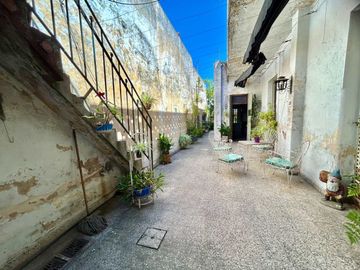 Venta/Permuta Casa 5 amb a refac Caseros Centro