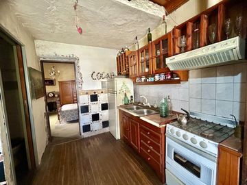 Venta/Permuta Casa 5 amb a refac Caseros Centro
