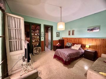 Venta/Permuta Casa 5 amb a refac Caseros Centro