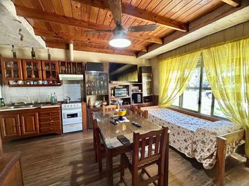 Venta/Permuta Casa 5 amb a refac Caseros Centro