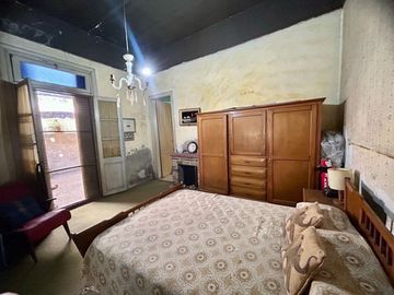 Venta/Permuta Casa 5 amb a refac Caseros Centro