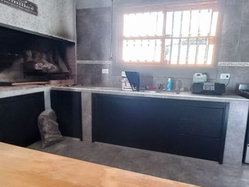 VENTA EXCELENTE CASA QUINTA EN BARRANCAS MAIPU