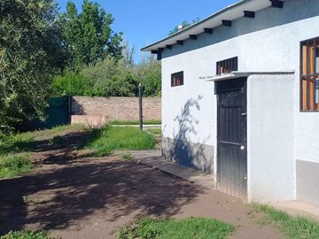 VENTA EXCELENTE CASA QUINTA EN BARRANCAS MAIPU