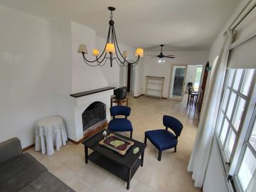 Casa en Country Las Lajas, General Rodríguez