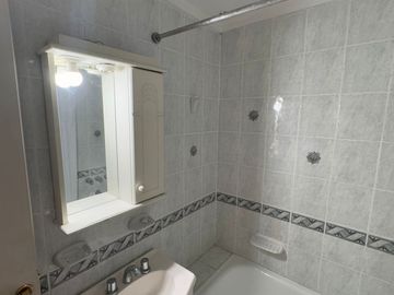 VENTA DUPLEX EN RAMOS MEJIA CON PATIO