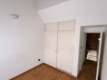 VENTA DUPLEX EN RAMOS MEJIA CON PATIO