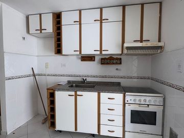 VENTA DUPLEX EN RAMOS MEJIA CON PATIO