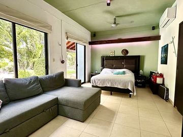 HERMOSA CASA EN VENTA EN MONTEBELLO