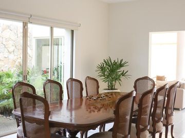 Residencia en VENTA Montes de Amé – Diseño, Exclusividad y Confort