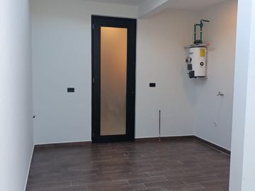 Casa en venta en Monte Magno: 4 habitaciones y jardín con mas de 50 m2