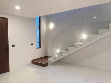 Casa en venta en Monte Magno: 4 habitaciones y jardín con mas de 50 m2