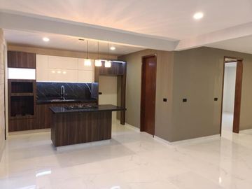 Casa en venta en Monte Magno: 4 habitaciones y jardín con mas de 50 m2
