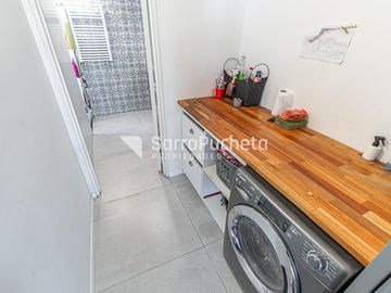 Venta casa 5 ambientes con piscina y cochera en Haedo.