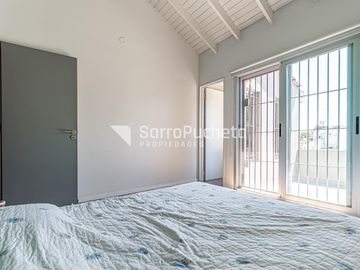 Venta casa 5 ambientes con piscina y cochera en Haedo.