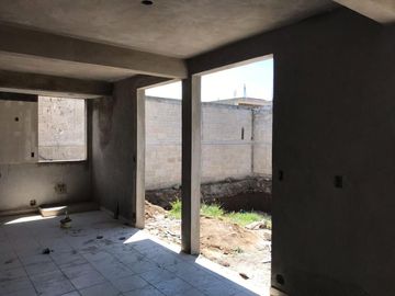 OPORTUNIDAD Casa con alberca en obra gris  en VENTA en Morelos