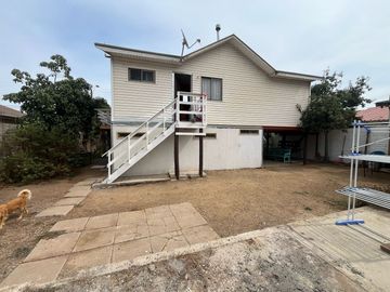 CASA EN EL QUISCO NORTE 5D/2B Y 5 ESTACIONAMIENTOS