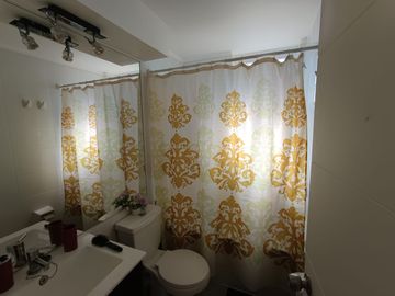 CASA EN EL QUISCO NORTE 5D/2B Y 5 ESTACIONAMIENTOS
