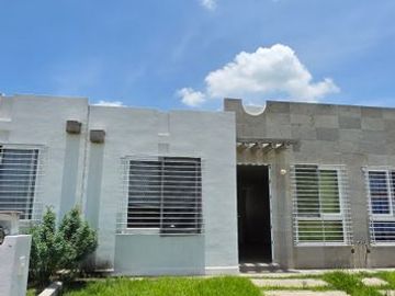 CASA EN VENTA DE UN PISO en Los Encinos, El Marques, Querétaro, cp. 76243