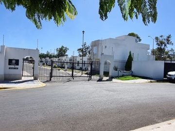 CASA EN VENTA DE UN PISO, En Fracc. Los Encinos, El Marques, Querétaro, cp. 76243