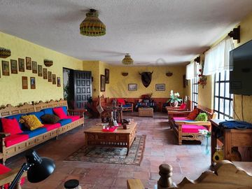 Quinta en venta remodelada para recibir a más de 80 personas, ideal para descanso, retiro o inversión