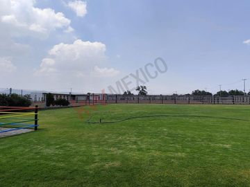 Quinta en venta remodelada para recibir a más de 80 personas, ideal para descanso, retiro o inversión