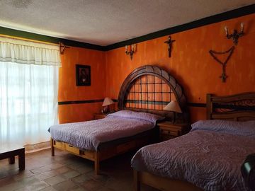 Quinta en venta remodelada para recibir a más de 80 personas, ideal para descanso, retiro o inversión