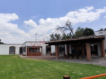 Quinta en venta remodelada para recibir a más de 80 personas, ideal para descanso, retiro o inversión